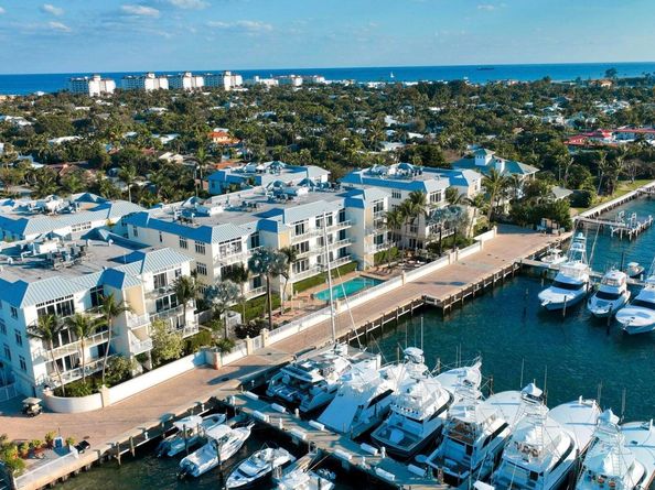 184 Lake Drive 3302, Palm Beach Shores FL 33404
