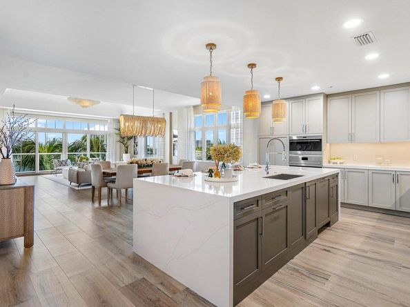184 Lake Drive 3302, Palm Beach Shores FL 33404