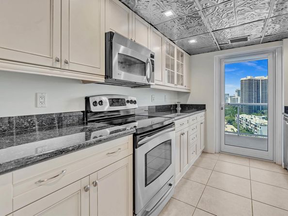 2841 N Ocean Blvd 1710, Fort Lauderdale FL 33308