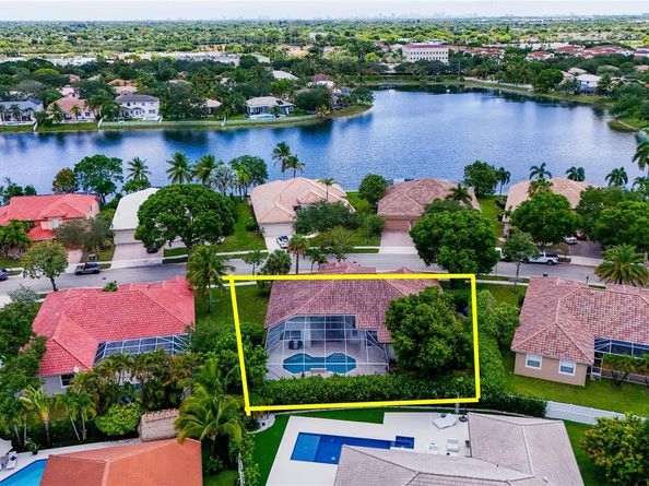 2100 NW 127th Avenue, Pembroke Pines FL 33028