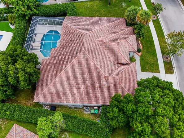 2100 NW 127th Avenue, Pembroke Pines FL 33028