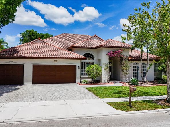 2100 NW 127th Avenue, Pembroke Pines FL 33028