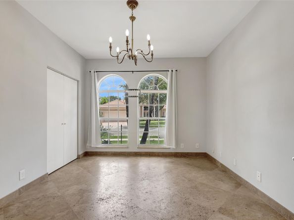 2100 NW 127th Avenue, Pembroke Pines FL 33028