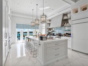 1275 Lands End Road, Manalapan FL 33462