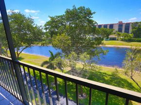 7290 Kinghurst Drive 407, Delray Beach FL 33446