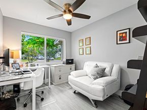 81 NW 37th St, Oakland Park FL 33309