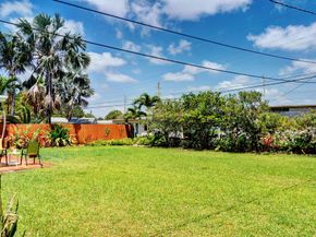 81 NW 37th St, Oakland Park FL 33309