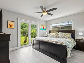 81 NW 37th St, Oakland Park FL 33309
