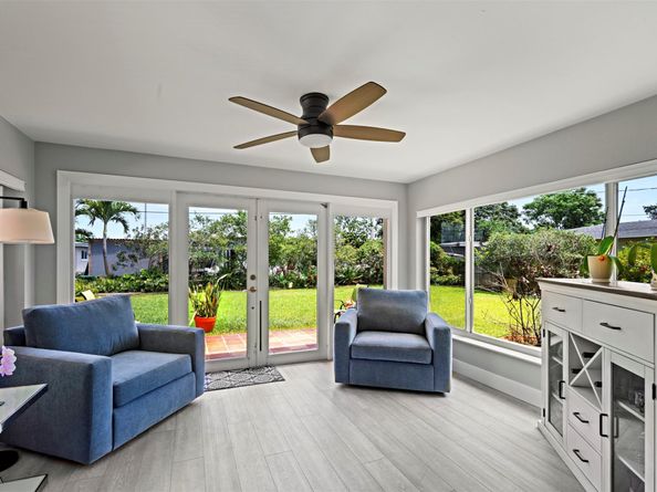 81 NW 37th St, Oakland Park FL 33309
