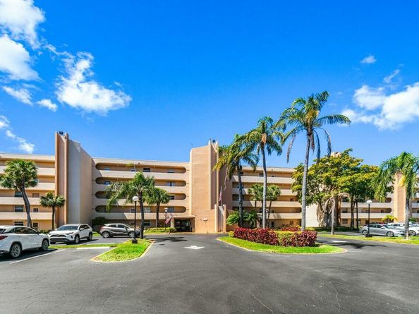 6461 NW 2nd Ave Avenue 411, Boca Raton FL 33487