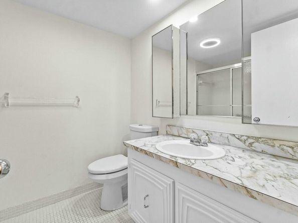 6461 NW 2nd Ave Avenue 411, Boca Raton FL 33487