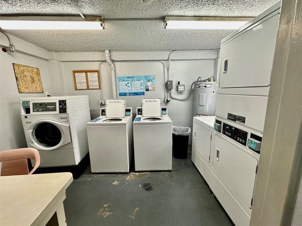 117 Royal Park Dr 1F, Oakland Park FL 33309
