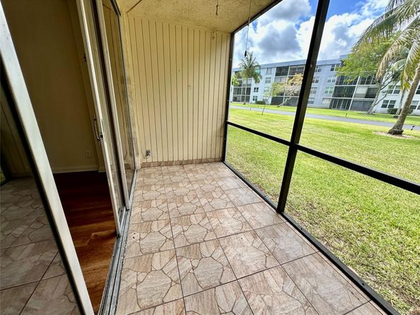 117 Royal Park Dr 1F, Oakland Park FL 33309