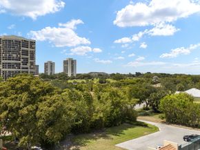 1830 Embassy Drive 607, West Palm Beach FL 33401