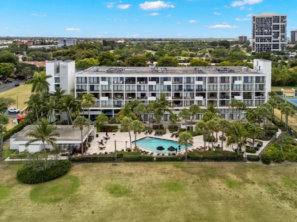 1830 Embassy Drive 607, West Palm Beach FL 33401