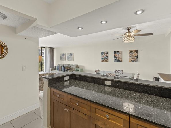 1830 Embassy Drive 607, West Palm Beach FL 33401