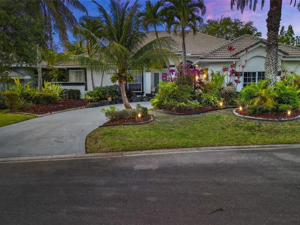 4964 NW 108th Ter, Coral Springs FL 33076