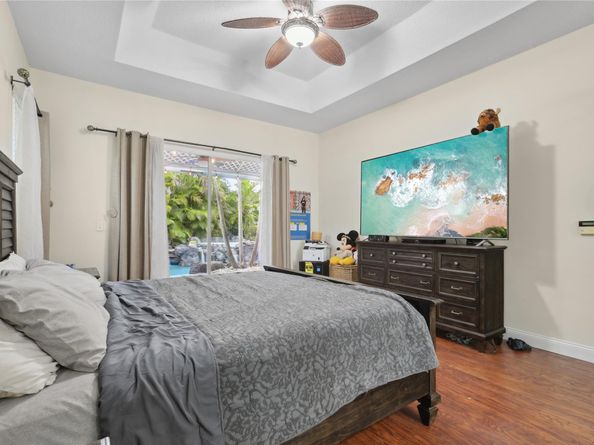 4964 NW 108th Ter, Coral Springs FL 33076