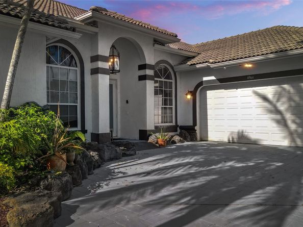 4964 NW 108th Ter, Coral Springs FL 33076