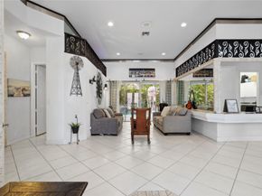 4964 NW 108th Ter, Coral Springs FL 33076