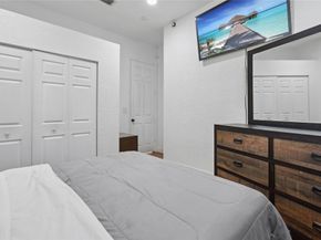 4964 NW 108th Ter, Coral Springs FL 33076