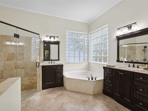 4964 NW 108th Ter, Coral Springs FL 33076