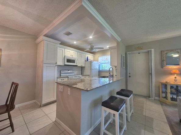910 South Drive A, Delray Beach FL 33445