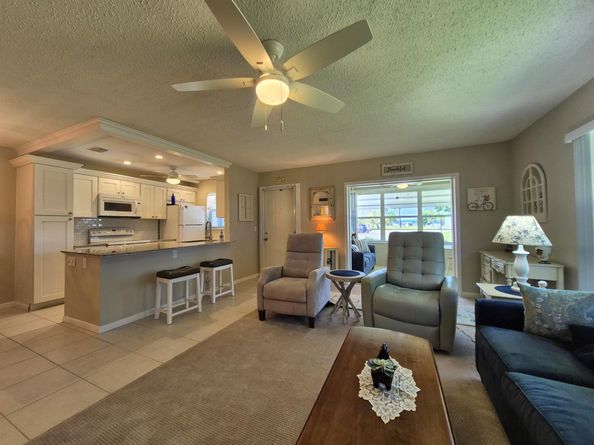 910 South Drive A, Delray Beach FL 33445