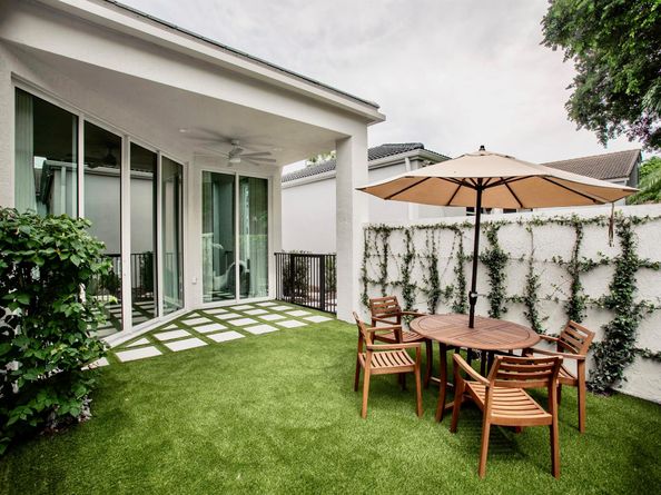 126 Sunset Cove Lane, Palm Beach Gardens FL 33418