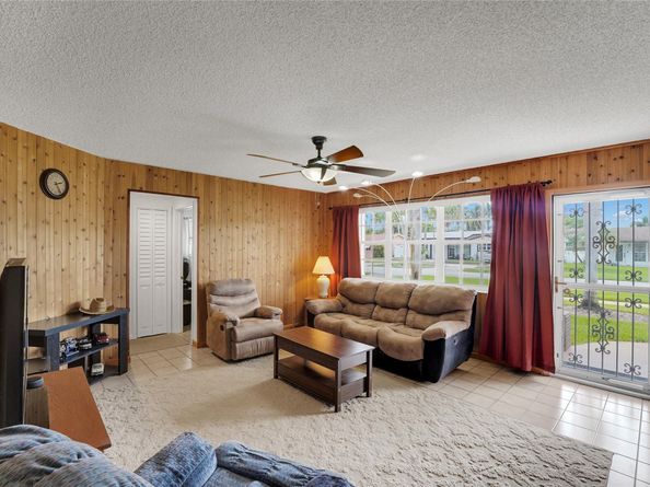 2011 N 31st Ave, Hollywood FL 33021