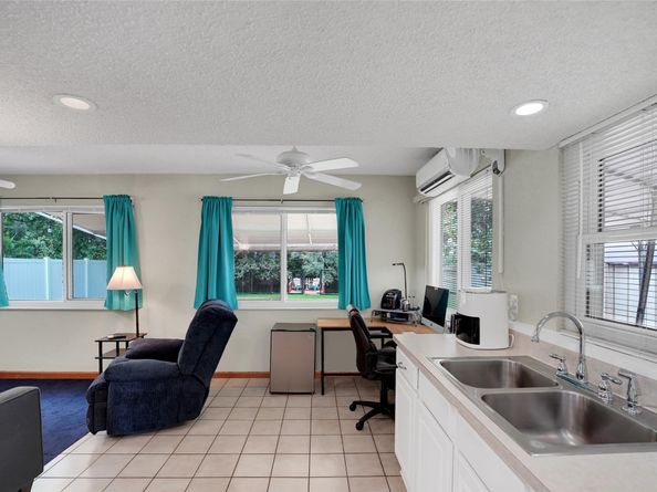 2011 N 31st Ave, Hollywood FL 33021