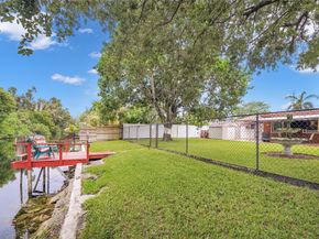 2011 N 31st Ave, Hollywood FL 33021