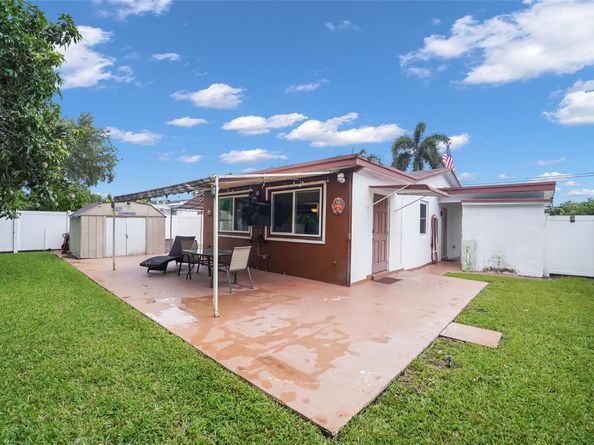 2011 N 31st Ave, Hollywood FL 33021