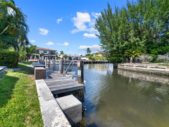 2591 NE 55th Ct 102, Fort Lauderdale FL 33308