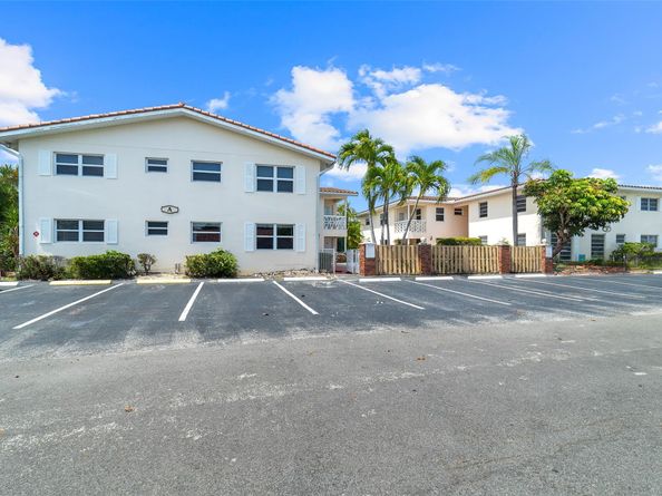 2591 NE 55th Ct 102, Fort Lauderdale FL 33308