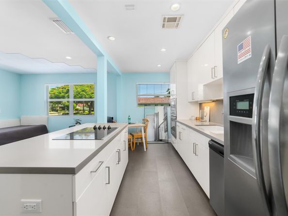 2591 NE 55th Ct 102, Fort Lauderdale FL 33308