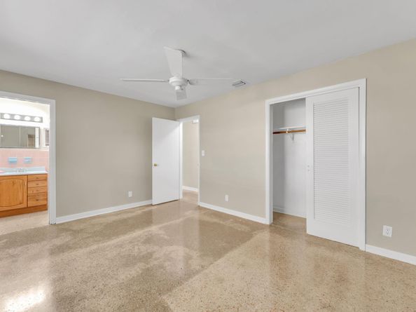 4451 NE 17th Ave, Oakland Park FL 33334