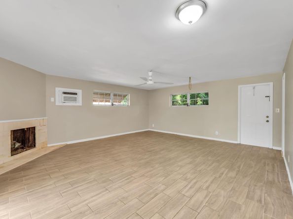 4451 NE 17th Ave, Oakland Park FL 33334