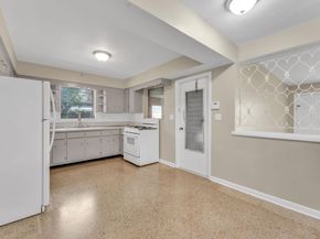 4451 NE 17th Ave, Oakland Park FL 33334