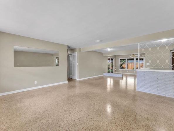 4451 NE 17th Ave, Oakland Park FL 33334