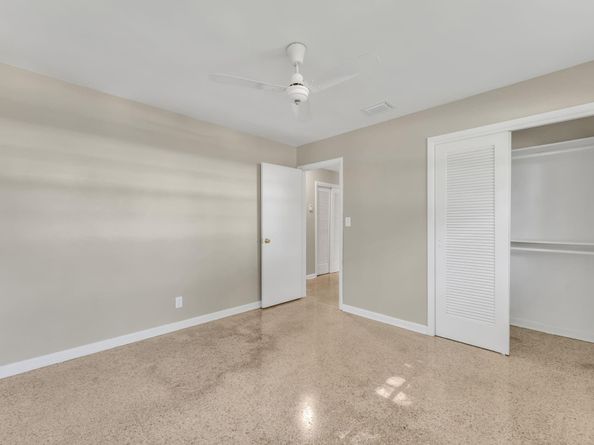 4451 NE 17th Ave, Oakland Park FL 33334
