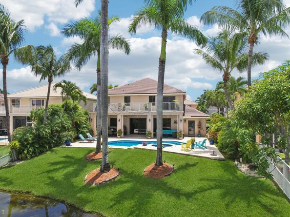 640 SW 167th Way, Pembroke Pines FL 33027