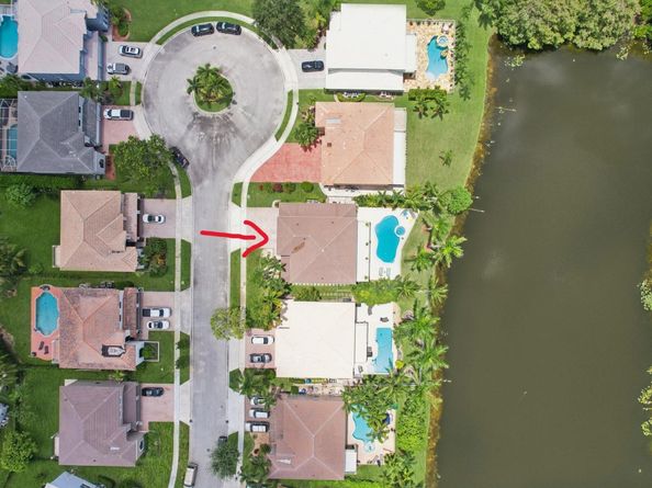 640 SW 167th Way, Pembroke Pines FL 33027