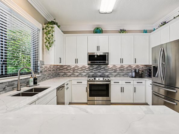640 SW 167th Way, Pembroke Pines FL 33027