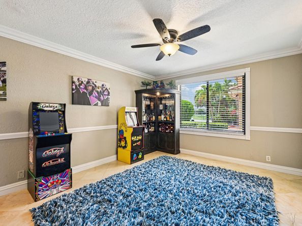 640 SW 167th Way, Pembroke Pines FL 33027