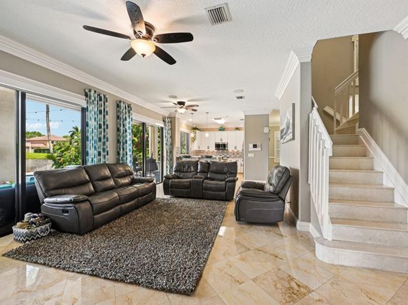 640 SW 167th Way, Pembroke Pines FL 33027