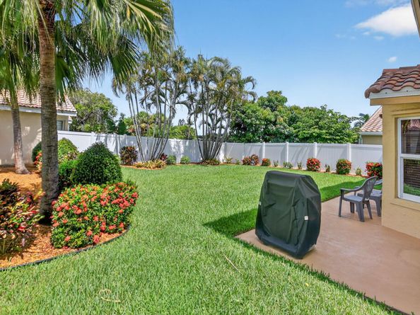 7381 Chesapeake Circle, Boynton Beach FL 33436