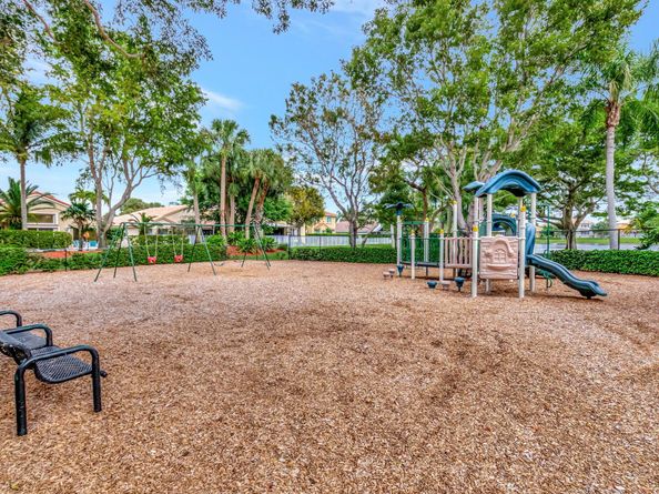 7381 Chesapeake Circle, Boynton Beach FL 33436