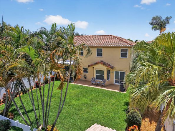 7381 Chesapeake Circle, Boynton Beach FL 33436