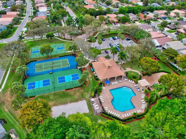 7381 Chesapeake Circle, Boynton Beach FL 33436